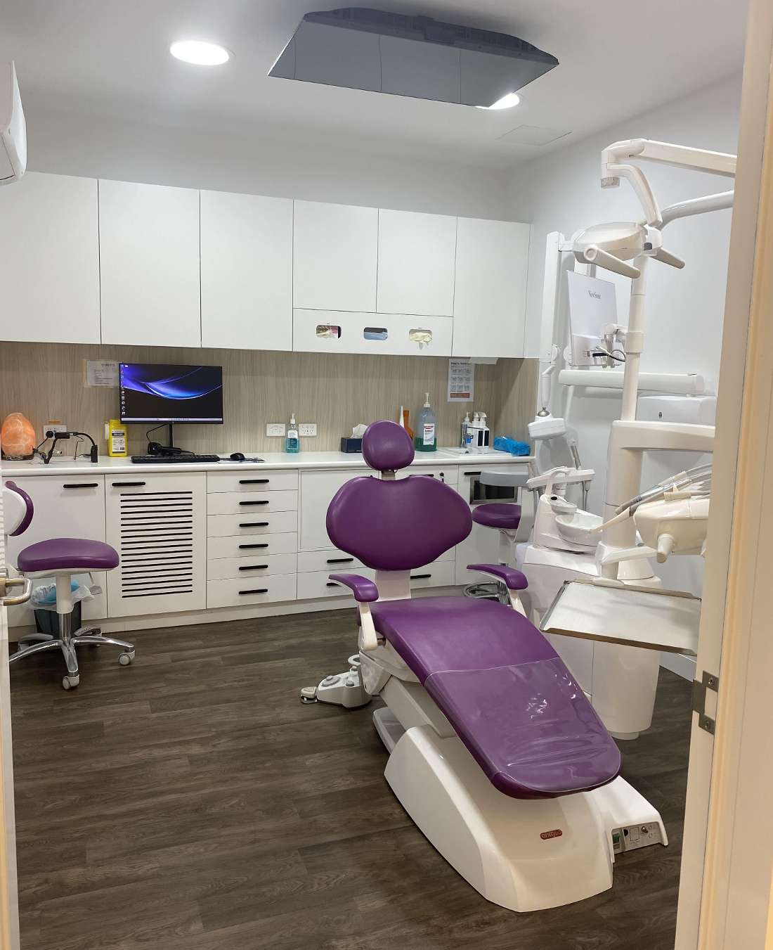 Mitcham Central Dental Exam Room